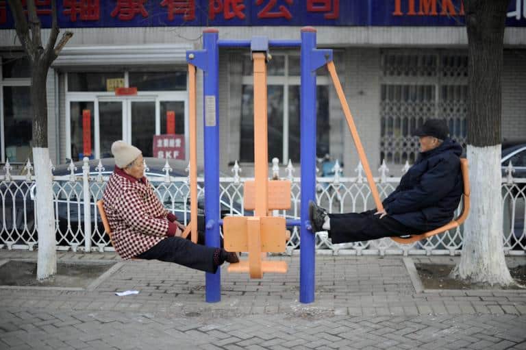 china_elderly_exercising