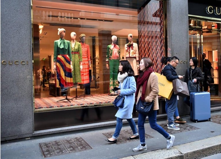 Chinese tourists bought the half of world’s luxury goods