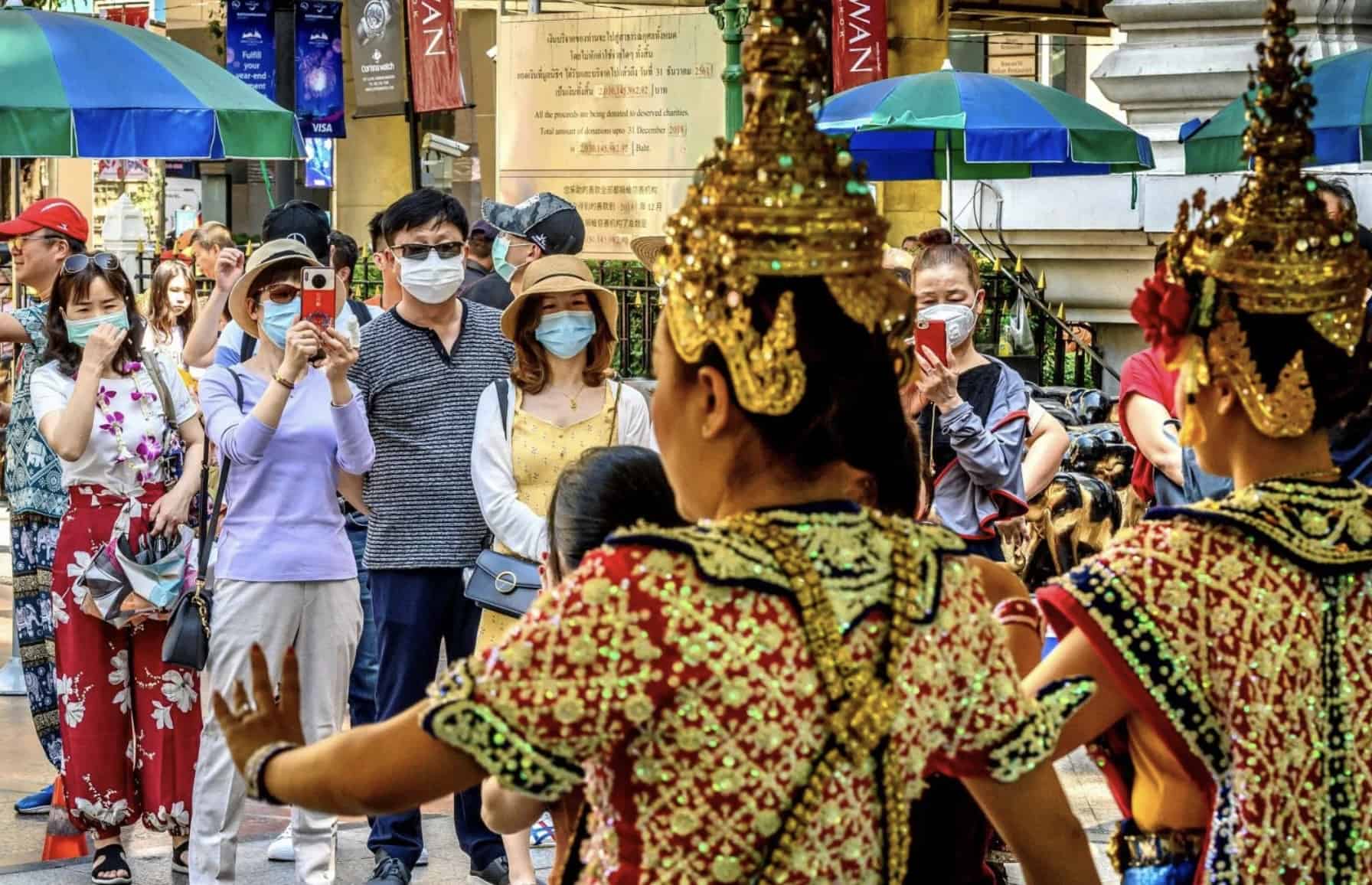 Тайланд можно ехать. Королевство Таиланд. Таиланд туризм. Туристы в Азии. Тайланд туристы.