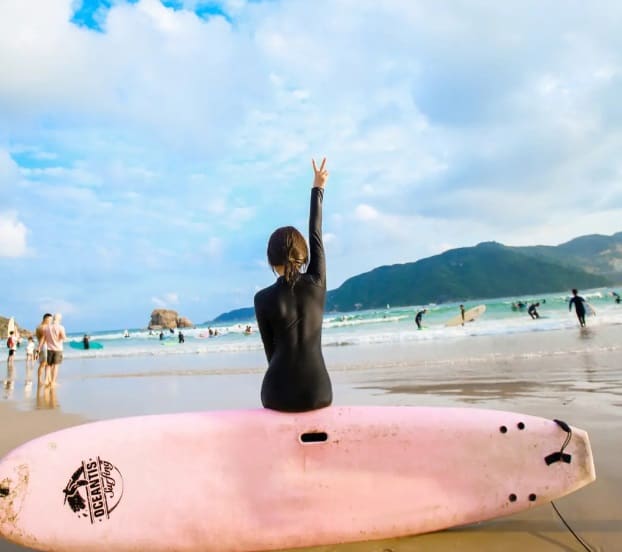Why surfing is getting more and more popular in China